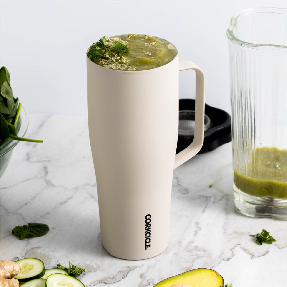 cold-cup-xl-i6 588f4a27c4cf--2230CLT-lifestyle.jpg